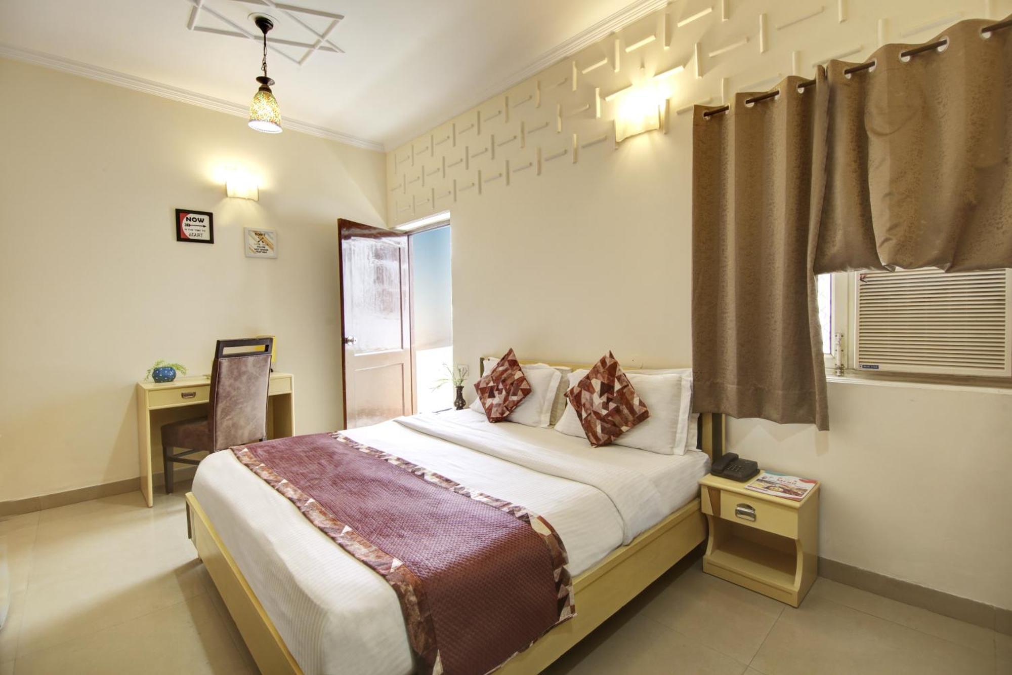 Hotel Persona International Karol Bagh