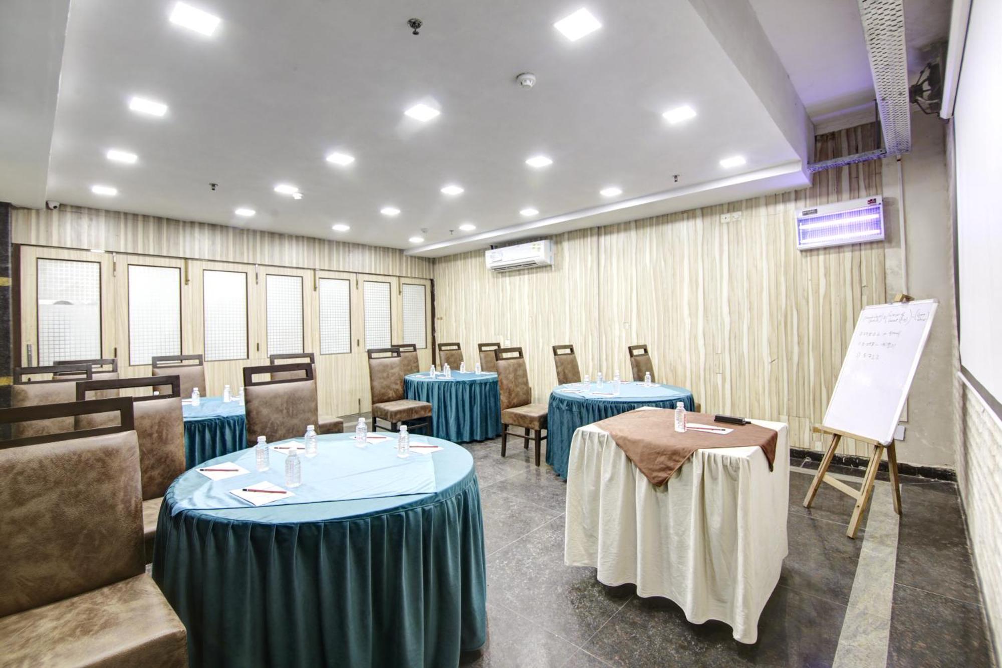 Hotel Persona International Karol Bagh