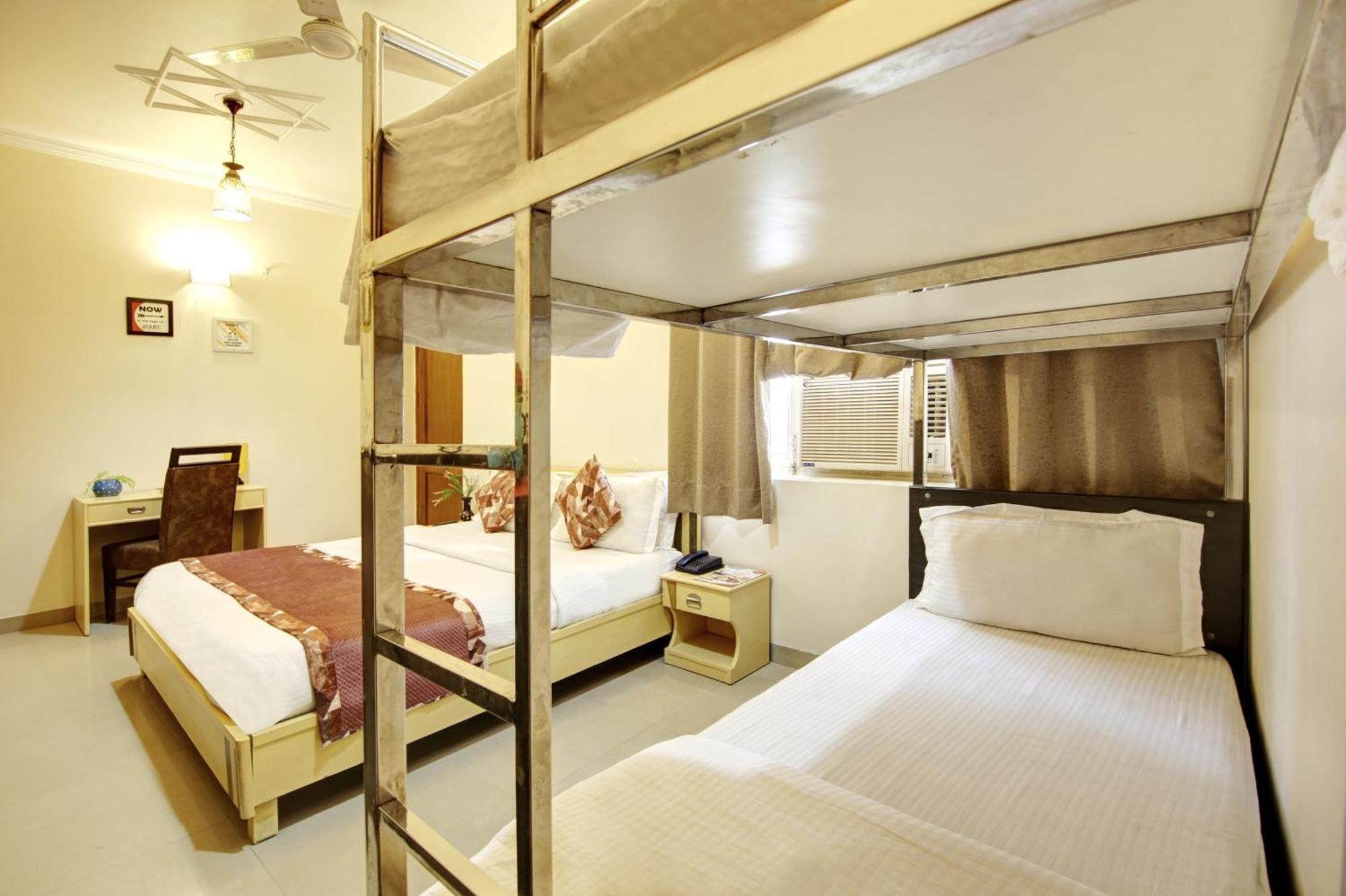 Persona International Karol Bagh 3*