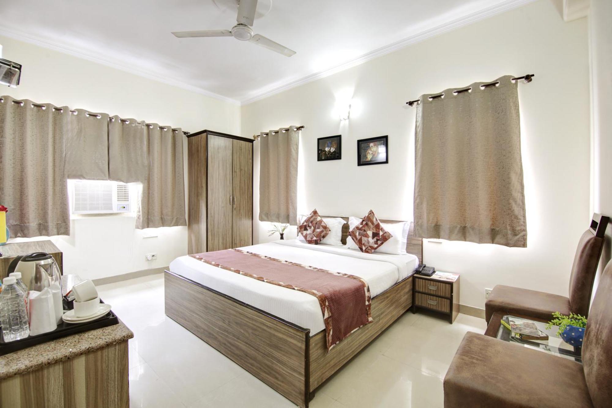 Hotel Persona International Karol Bagh 3*