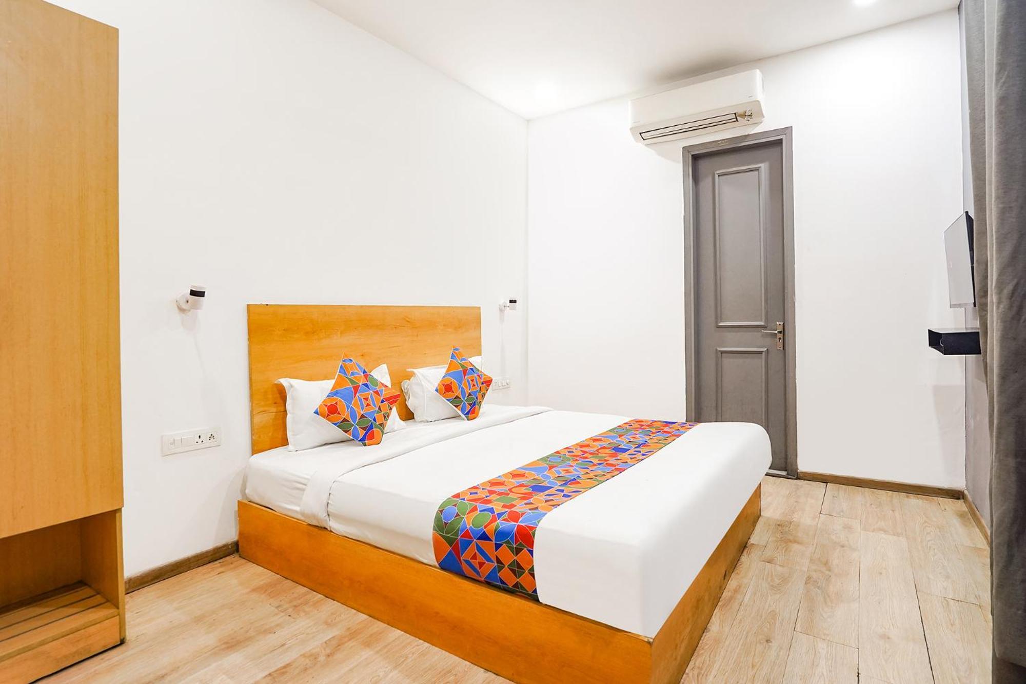 Fabhotel The Luxe