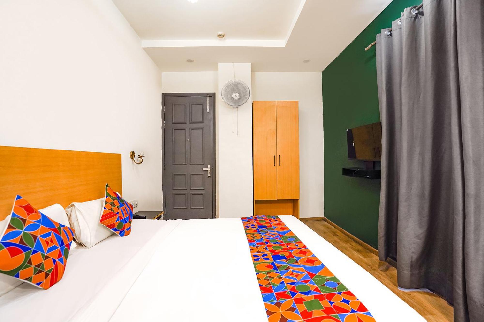 Fabhotel The Luxe Hotel