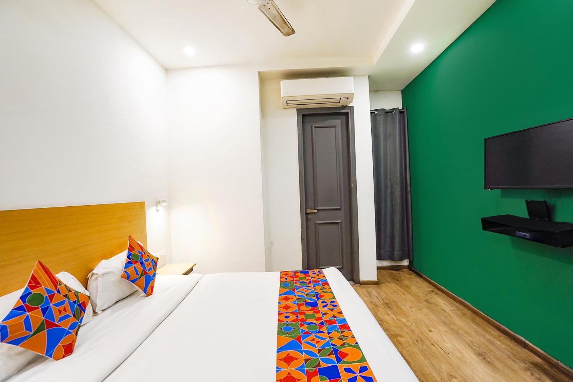 Fabhotel The Luxe Hotel New Delhi