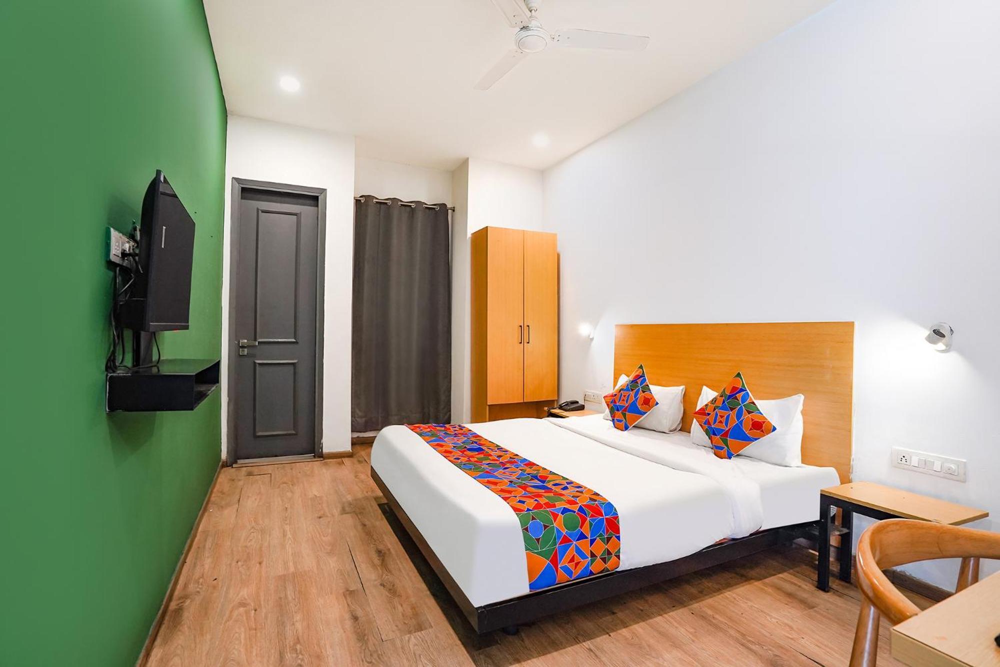 Hotel Fabhotel The Luxe