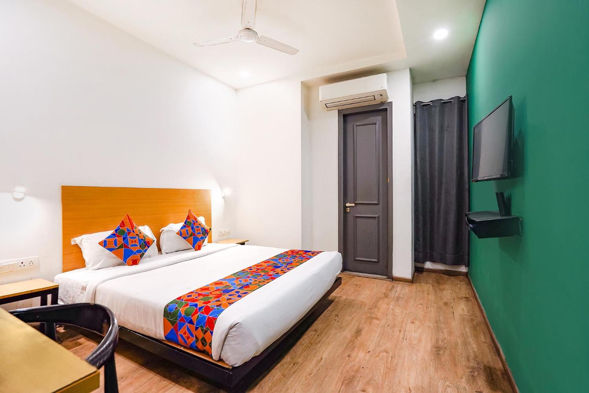 Hotel Fabhotel The Luxe New Delhi