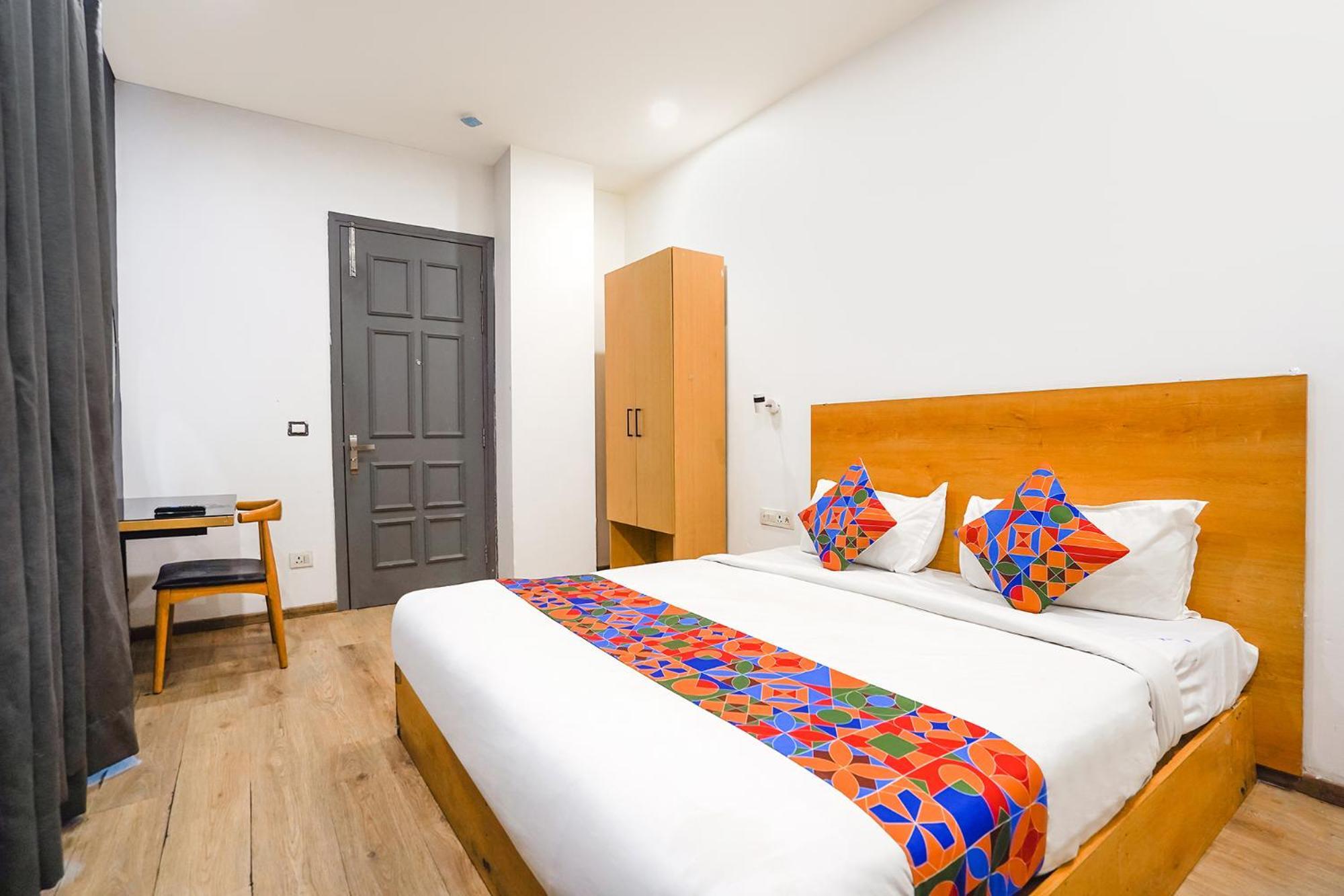 Fabhotel The Luxe 4* New Delhi