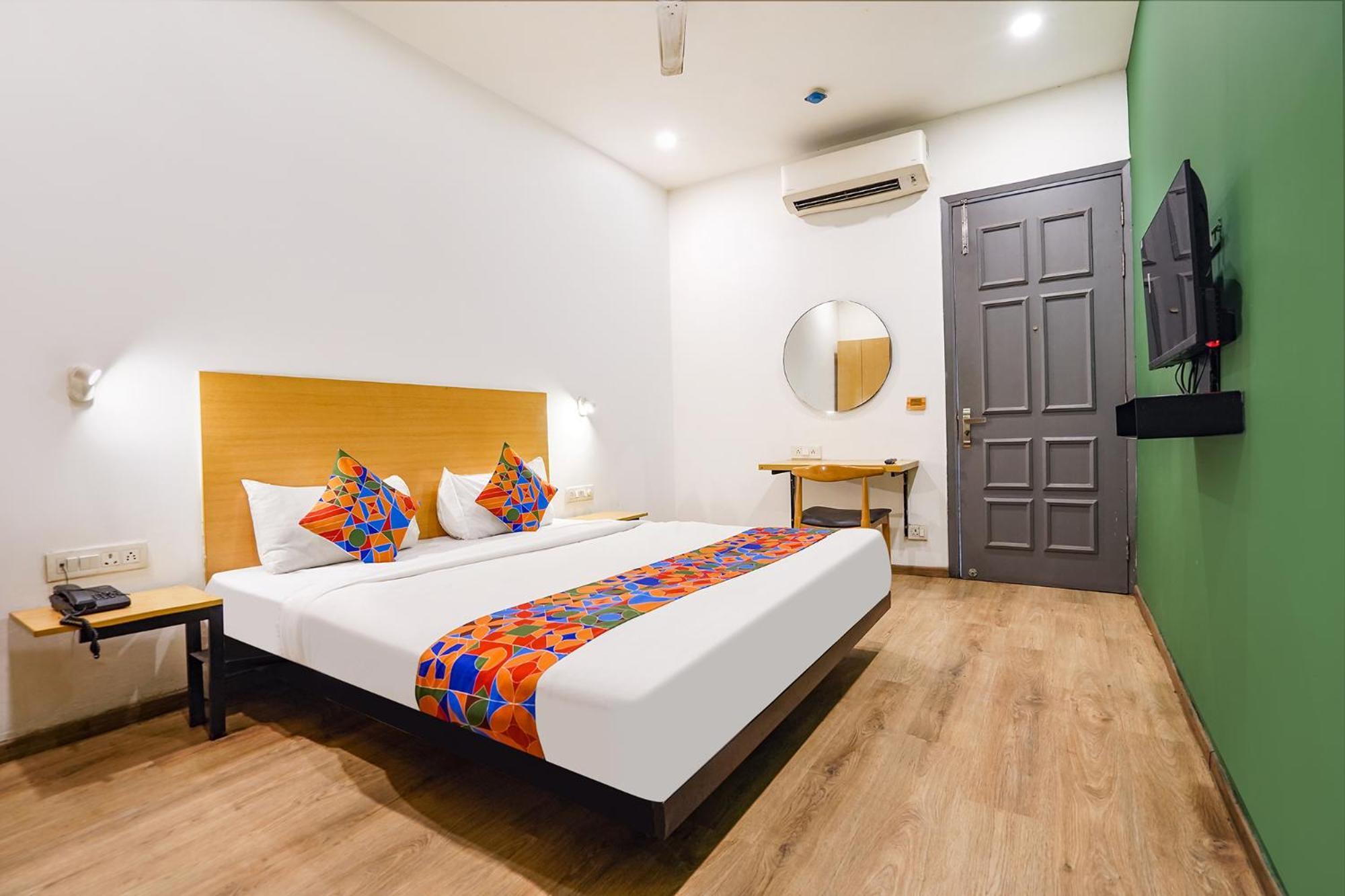 Hotel Fabhotel The Luxe 4*