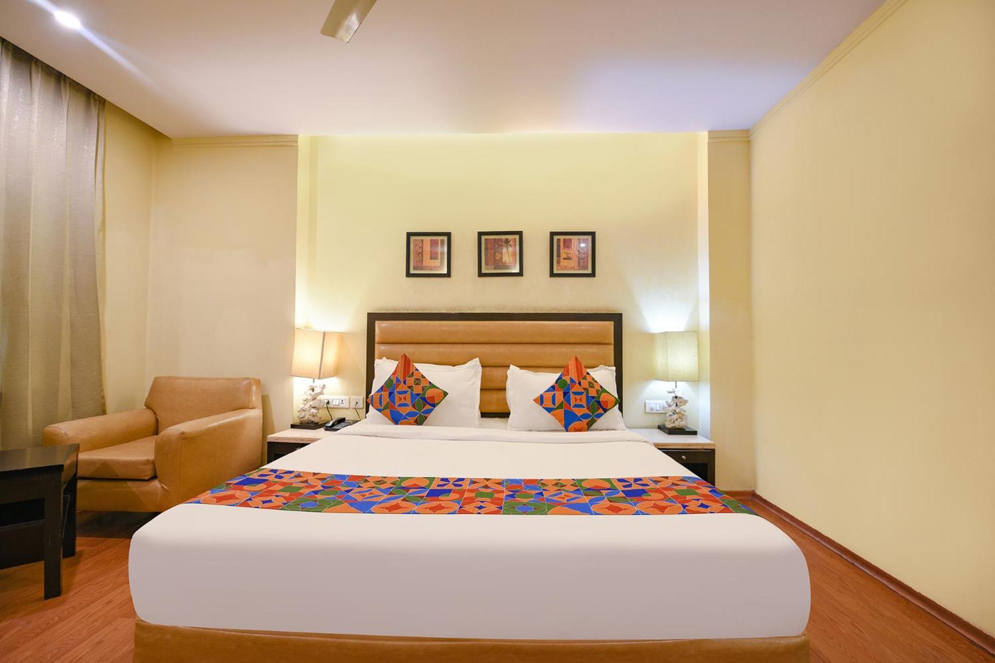 Fabhotel Prime The Western With Swimming Pool 3* New Delhi