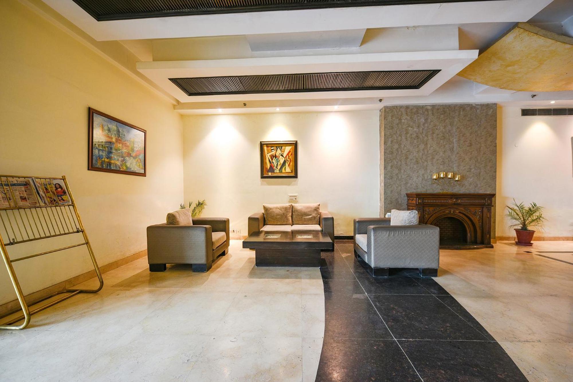 Fabhotel Prime The Western With Swimming Pool New Delhi