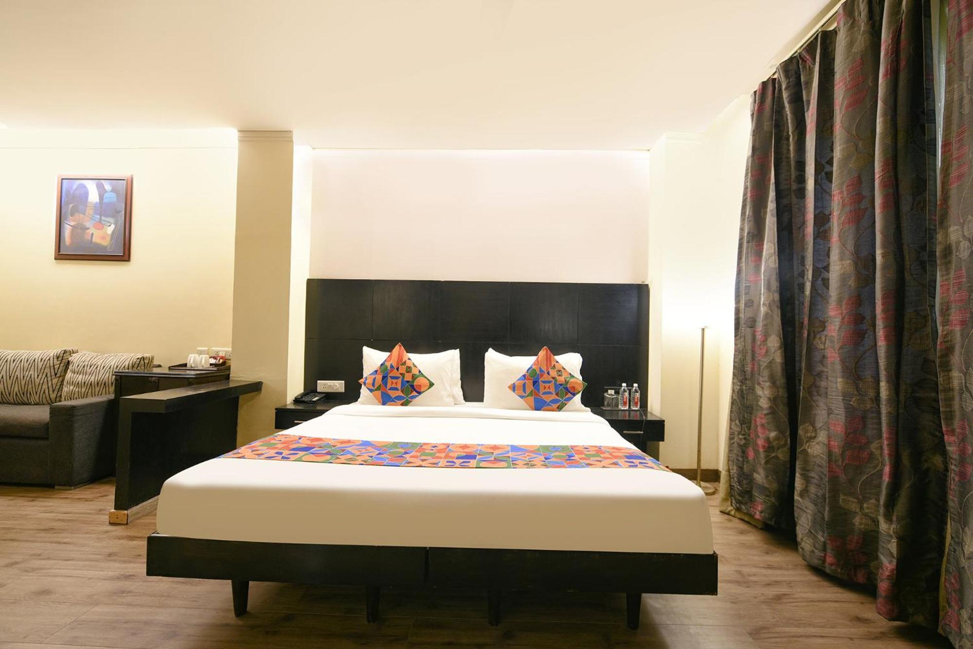 Hotel Fabhotel Prime The Western With Swimming Pool