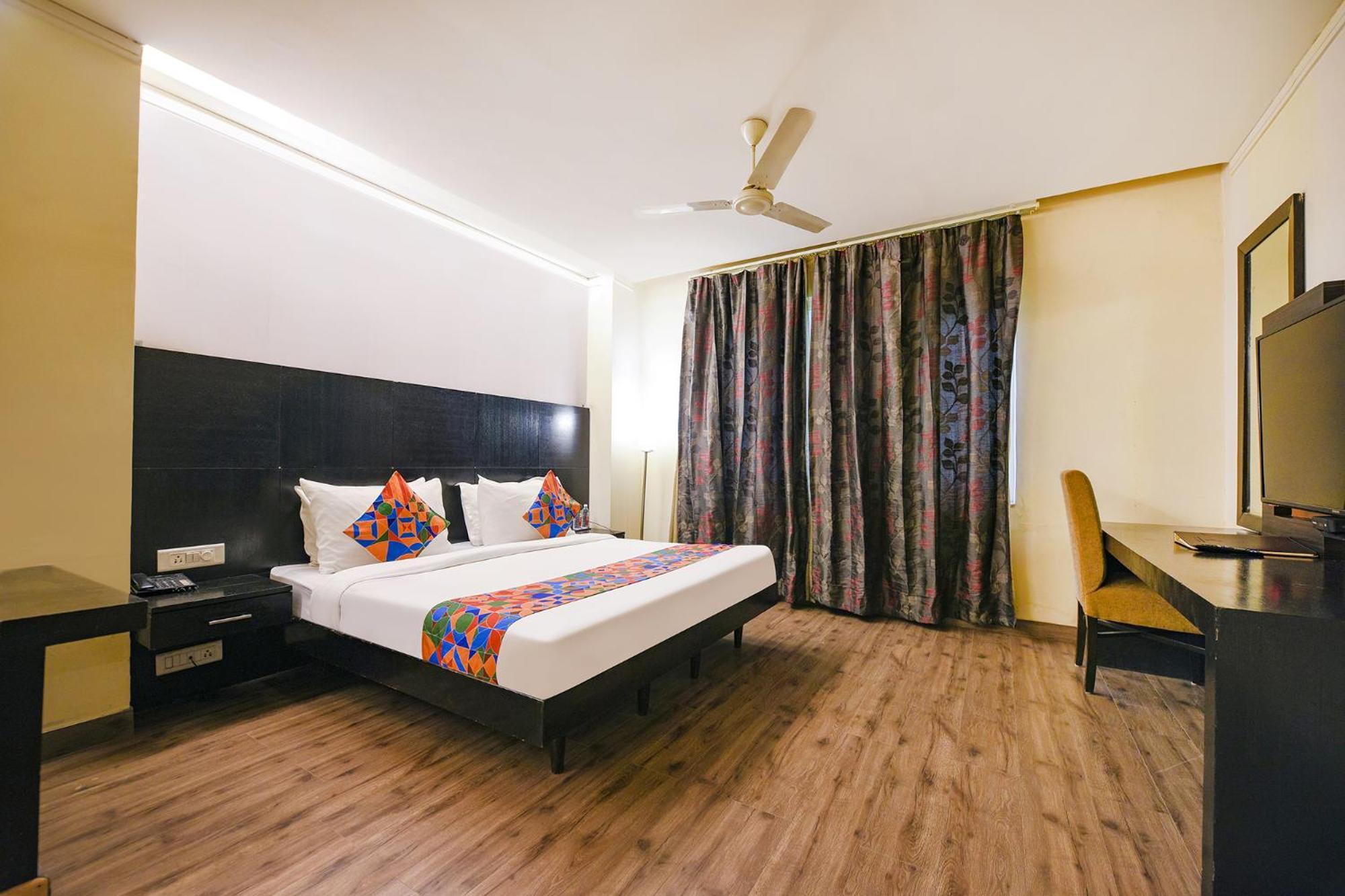 Hotel Fabhotel Prime The Western With Swimming Pool 3*