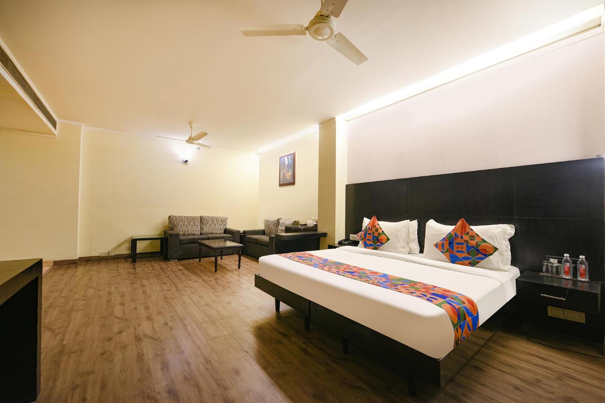 Fabhotel Prime The Western With Swimming Pool Hotel New Delhi