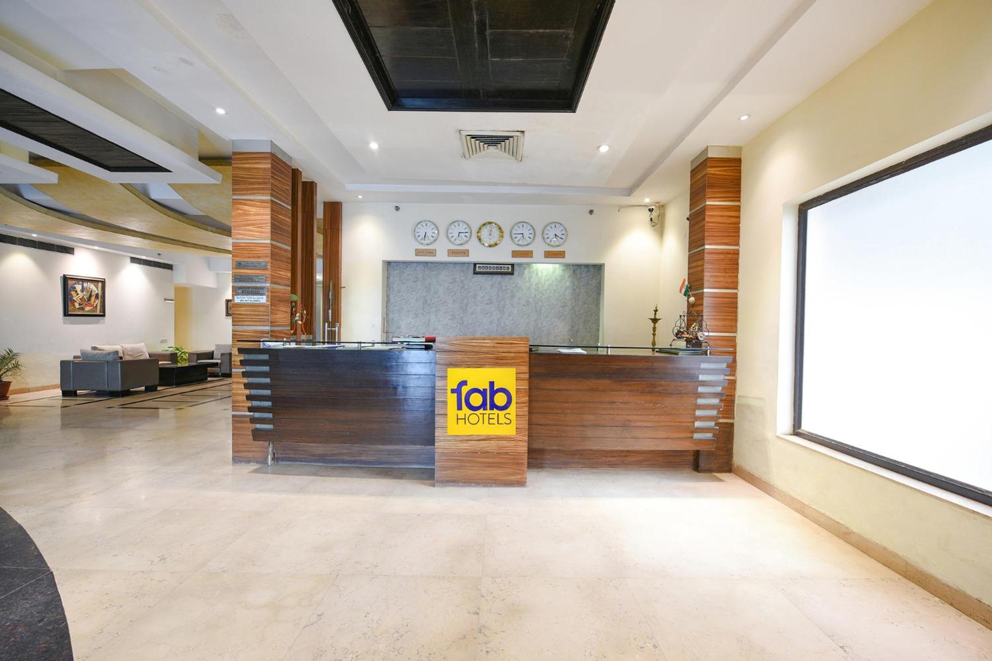 Fabhotel Prime The Western With Swimming Pool 3*