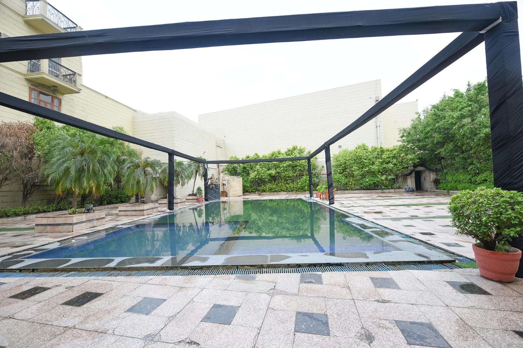 Hotel Fabhotel Prime The Western With Swimming Pool