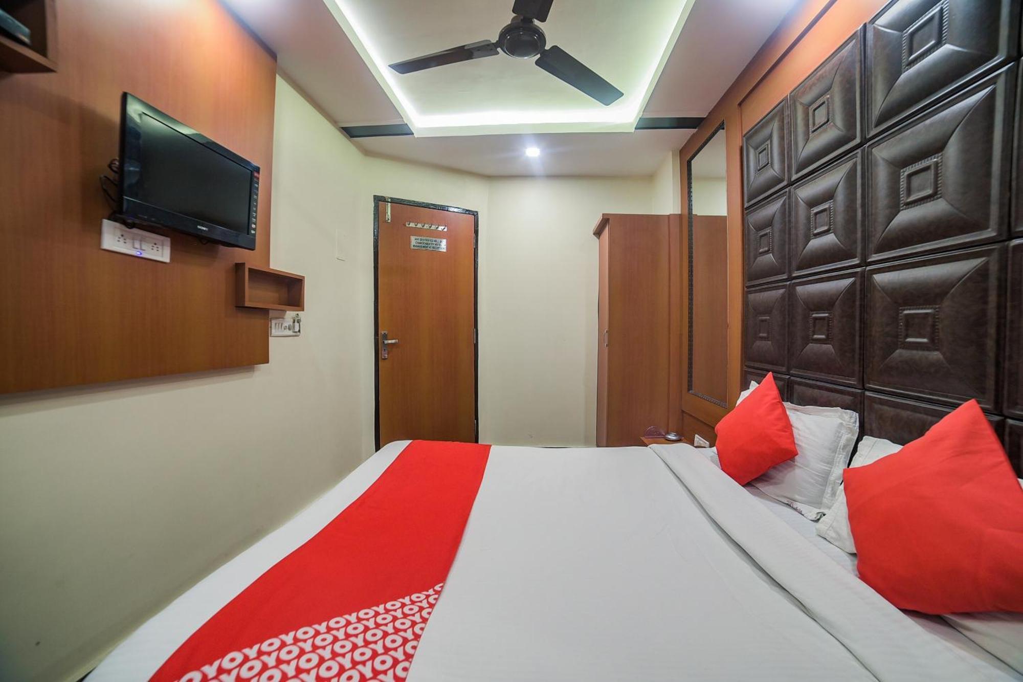 Hotel Oyo Flagship Rohit Dx Near Jama Masjid 3*