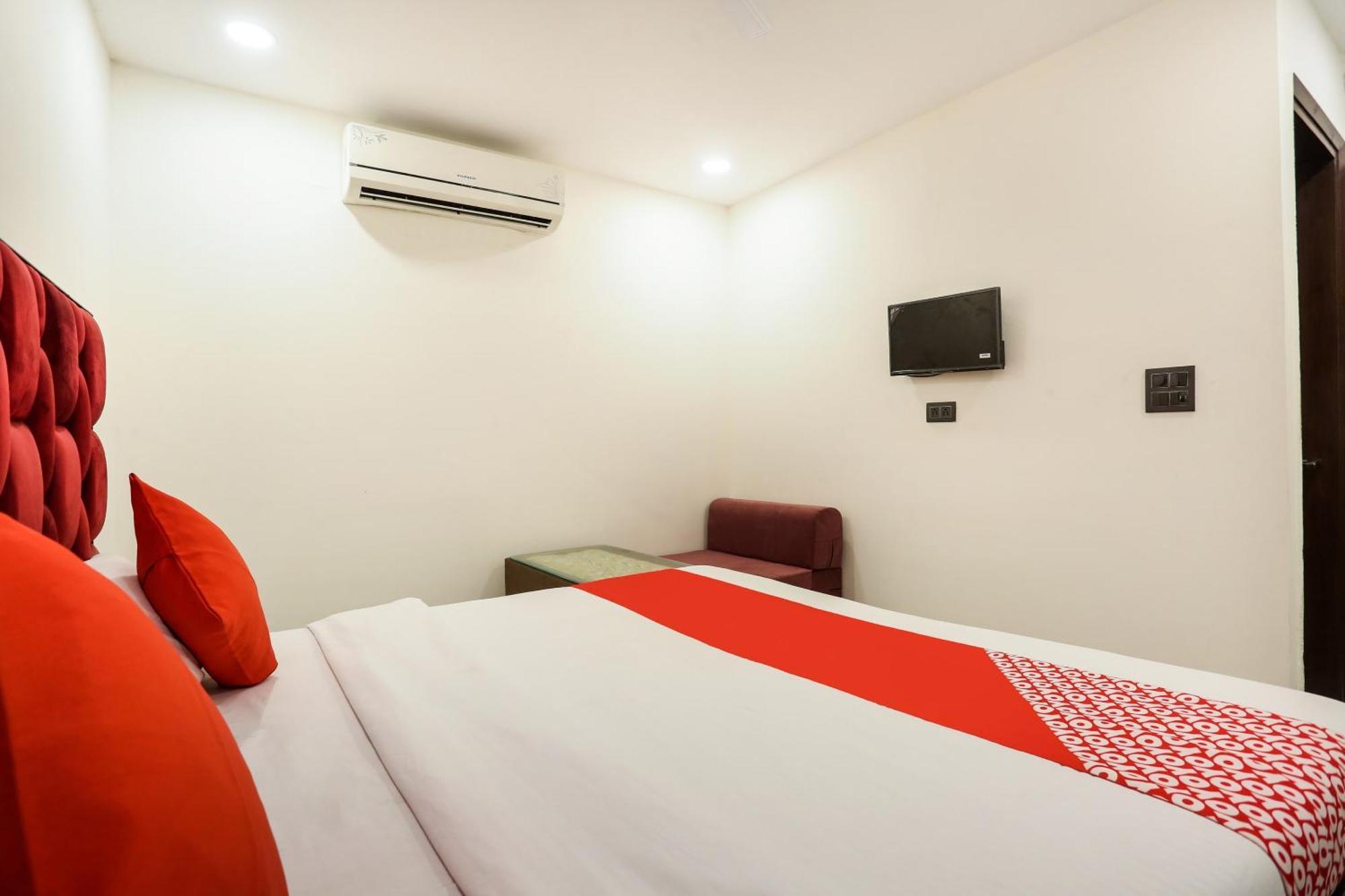 O Star 3* New Delhi