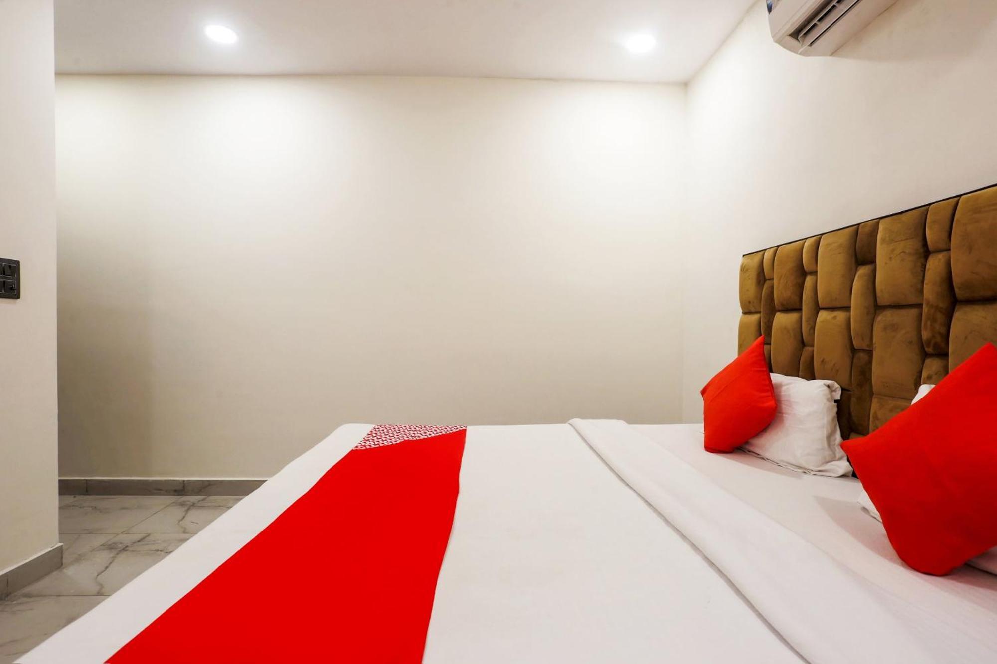 O Star Hotel 3*