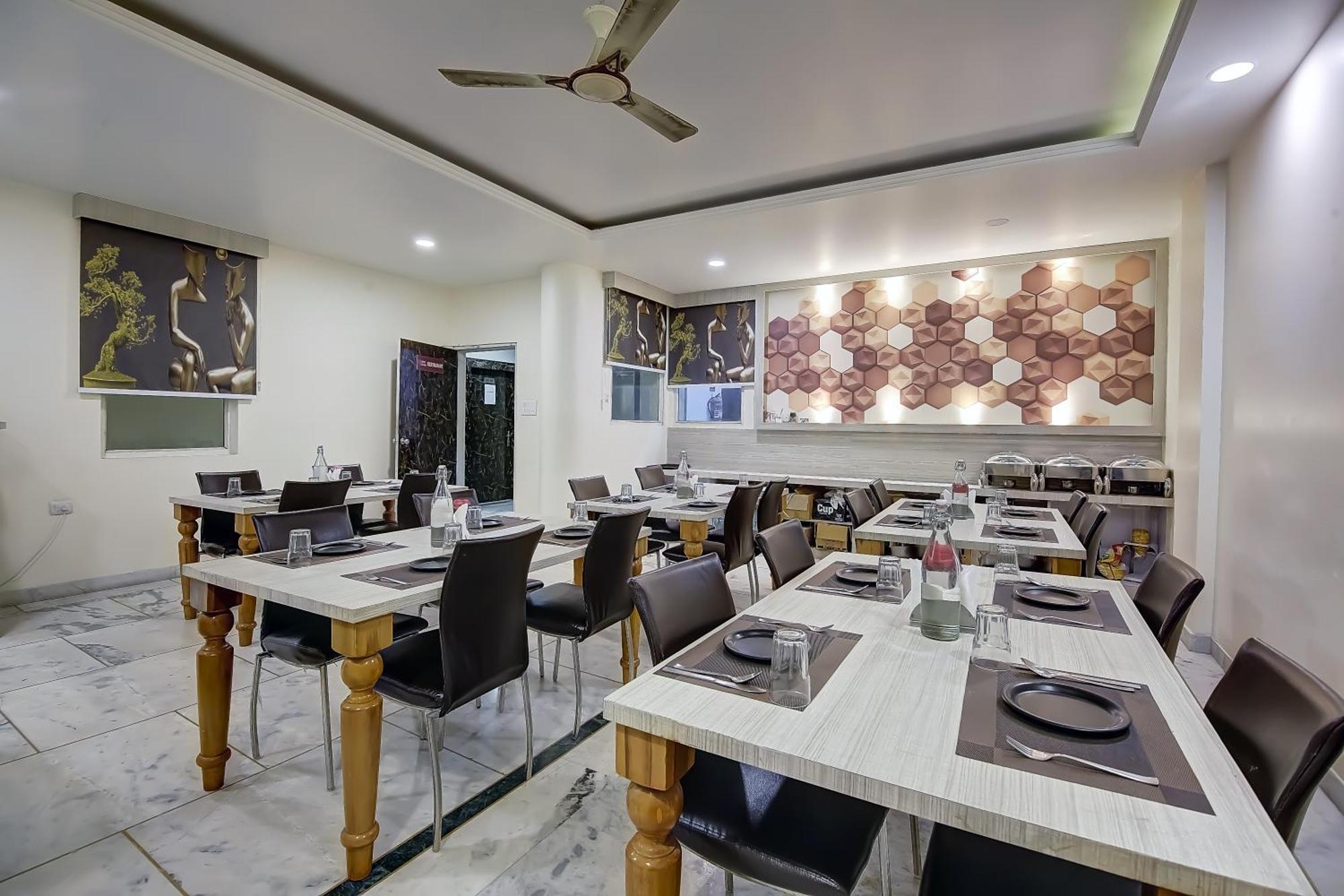 Opo The Alpino Hotel New Delhi