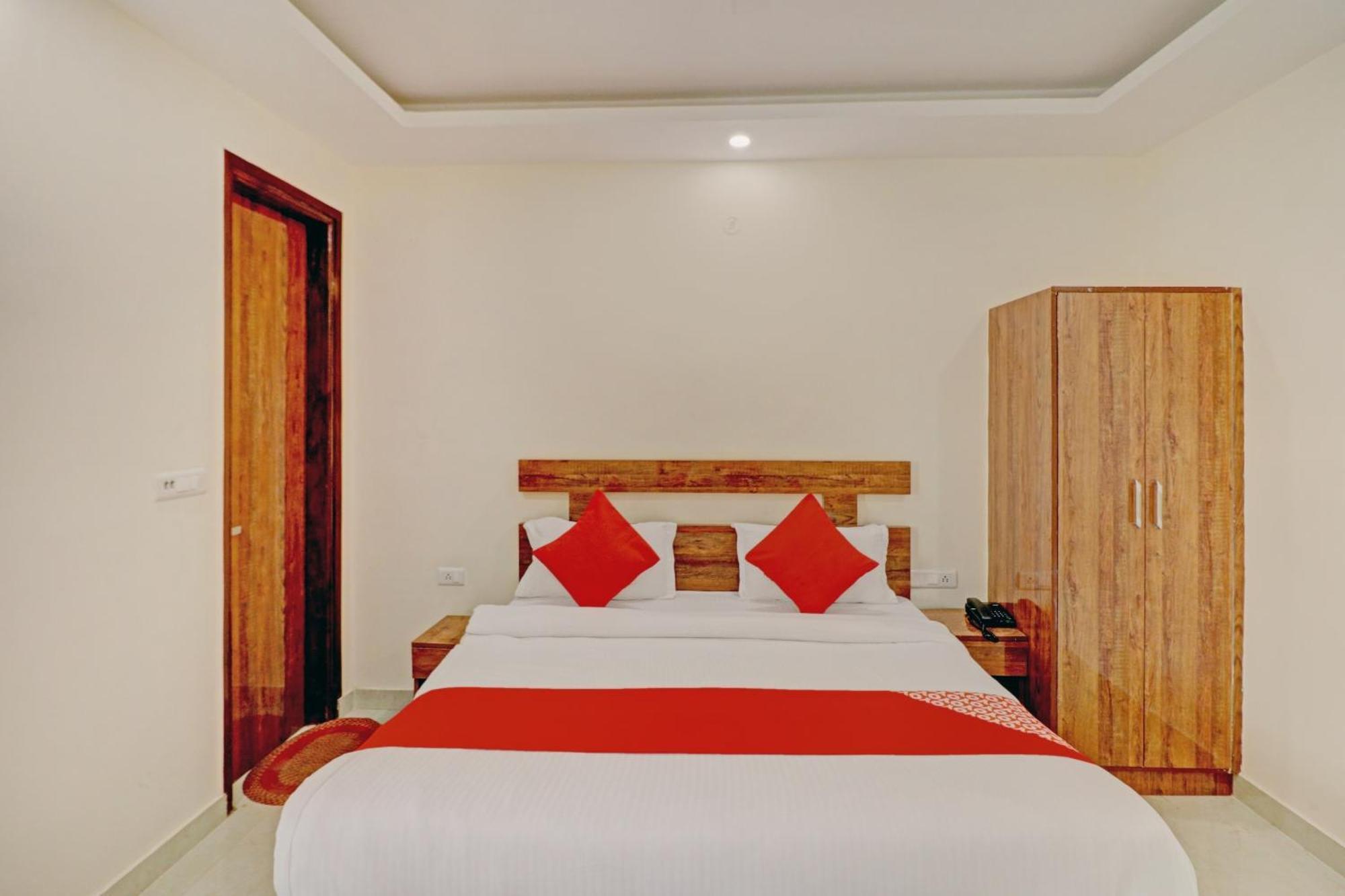 Hotel Oyo Flagship 80946 Galaxy Palace