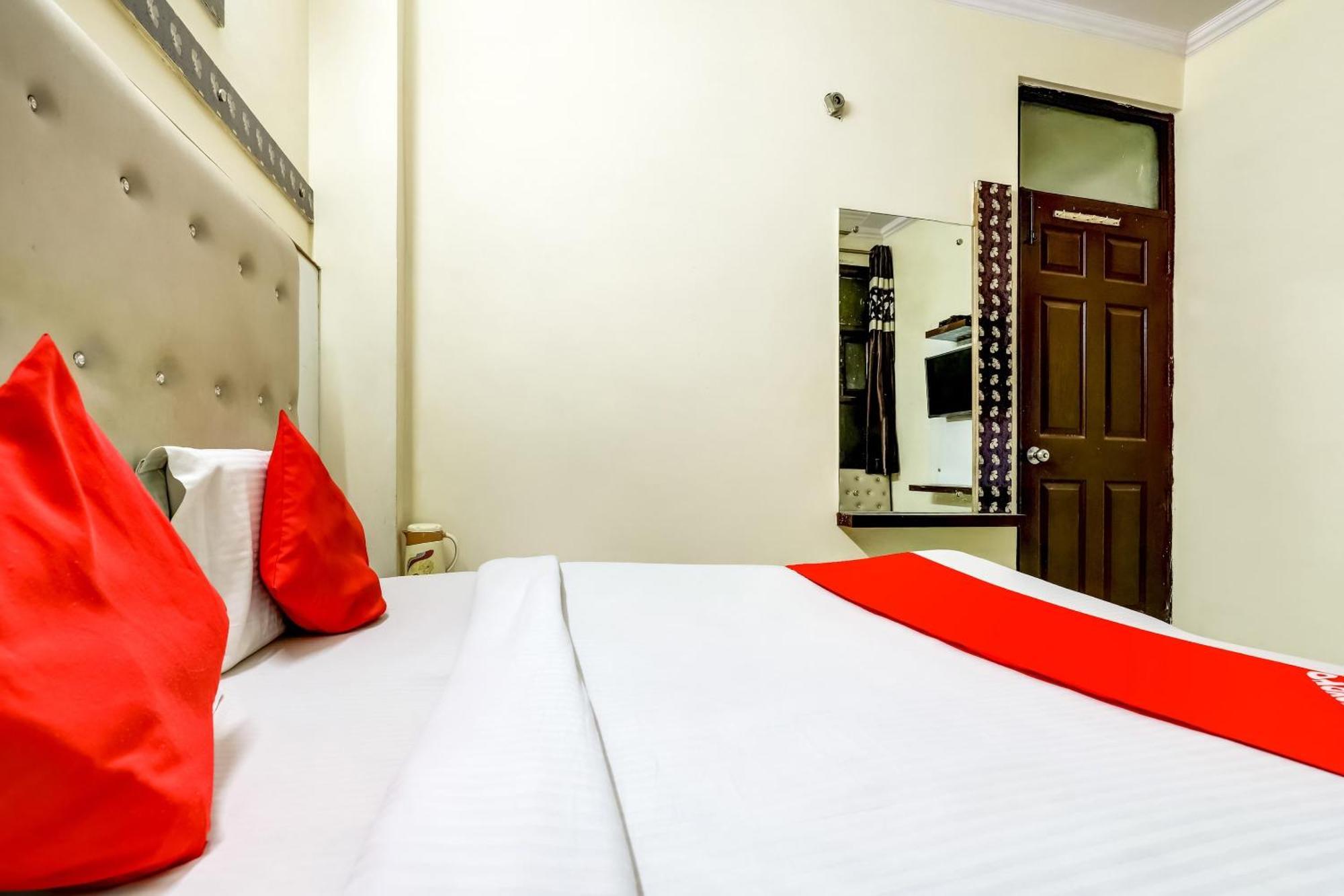 O Tushar Continental Hotel 3*