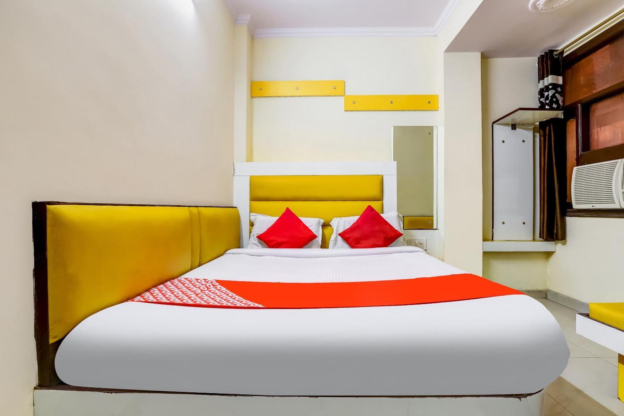 O Tushar Continental Hotel