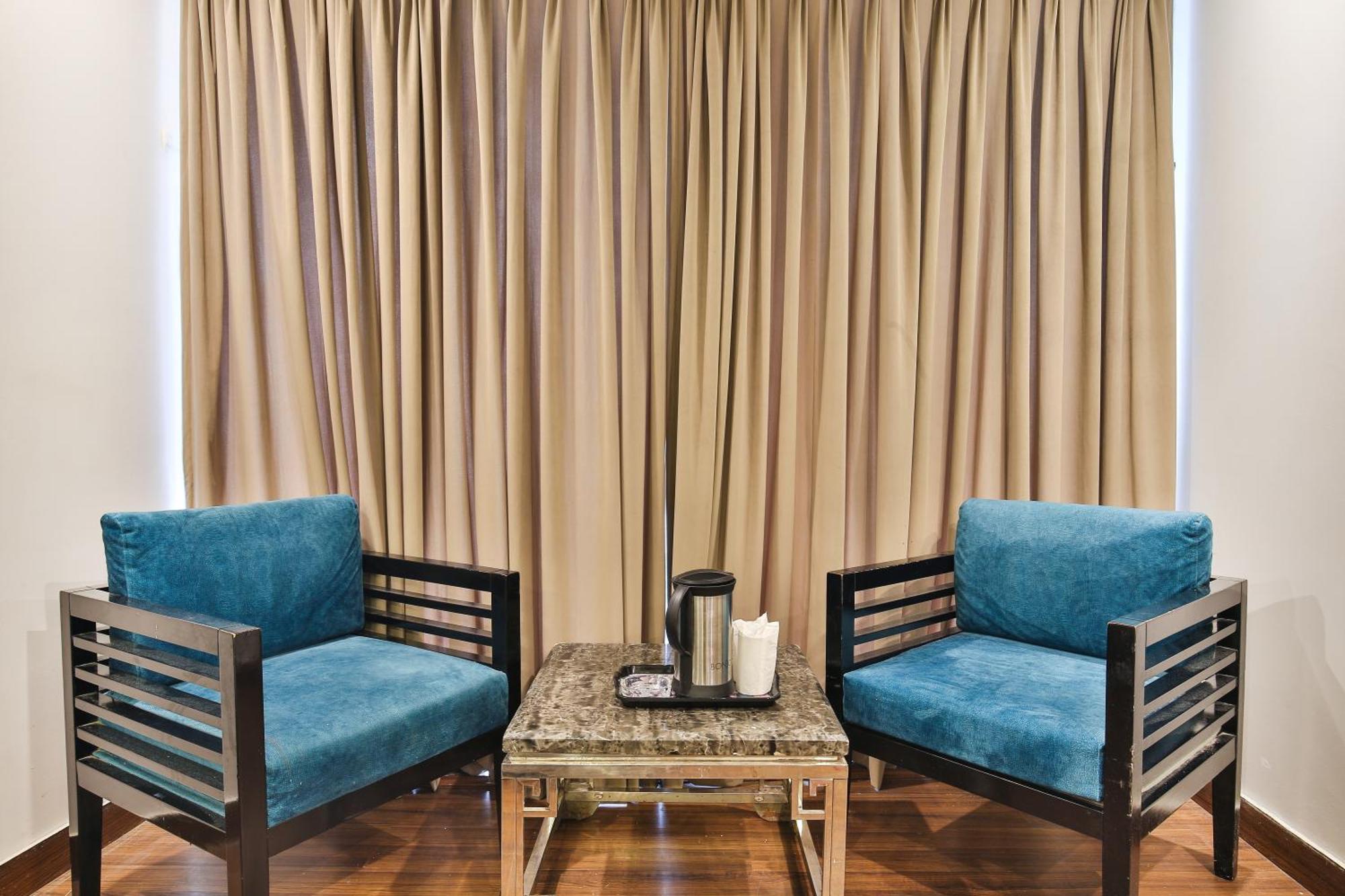 Staybook Hotel Uppal International Hotel 4*