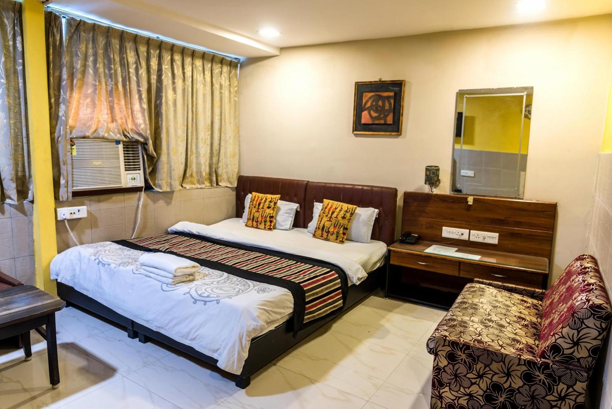 Red Stone Mahipalpur Hotel
