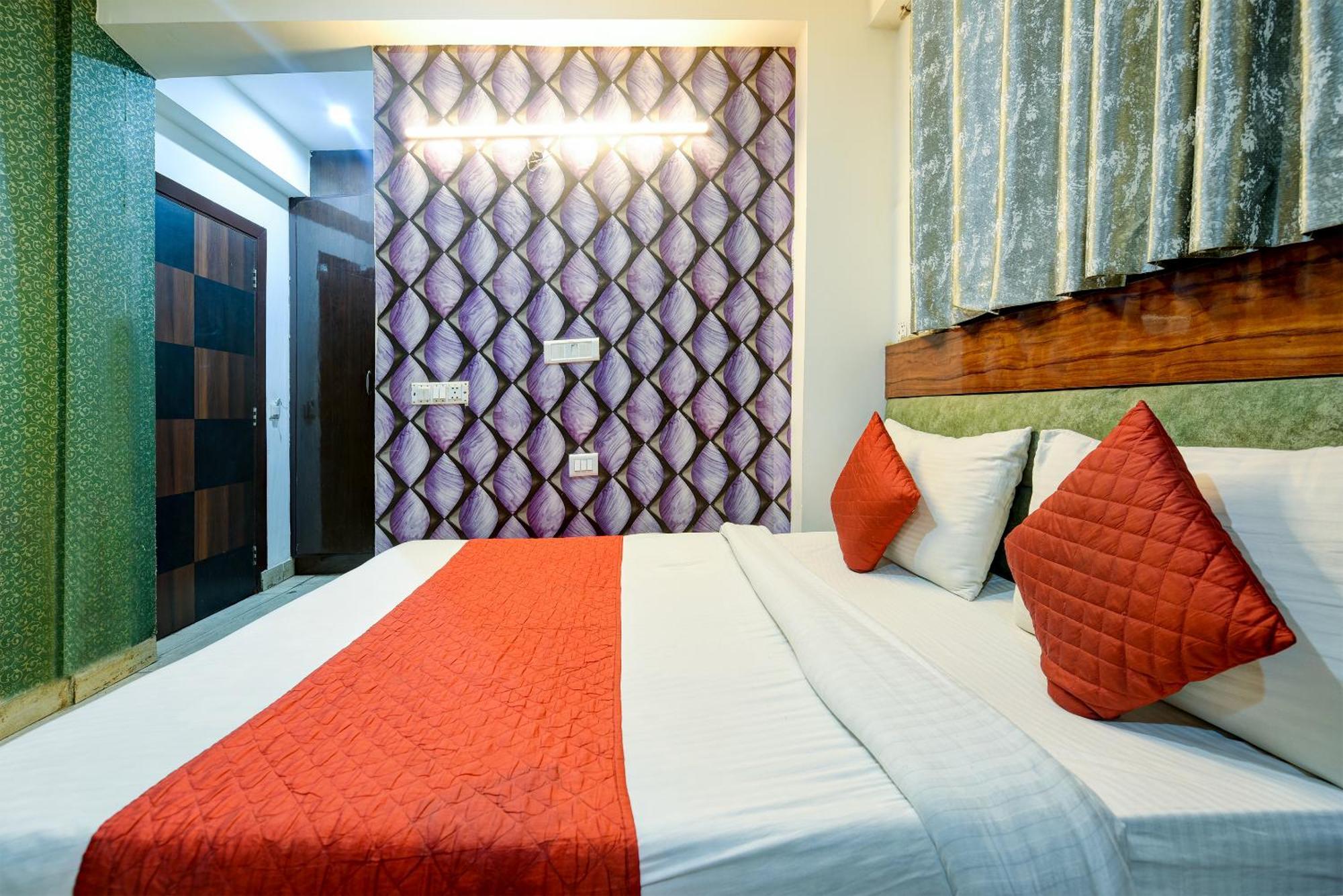 Hotel Ark View - Near Delhi Airport 3*