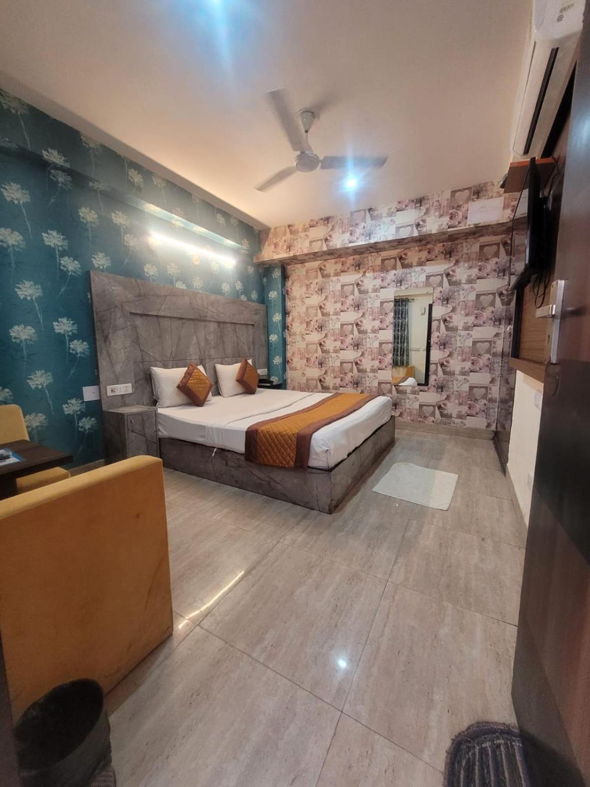 Hotel Ark View - Near Delhi Airport 3*