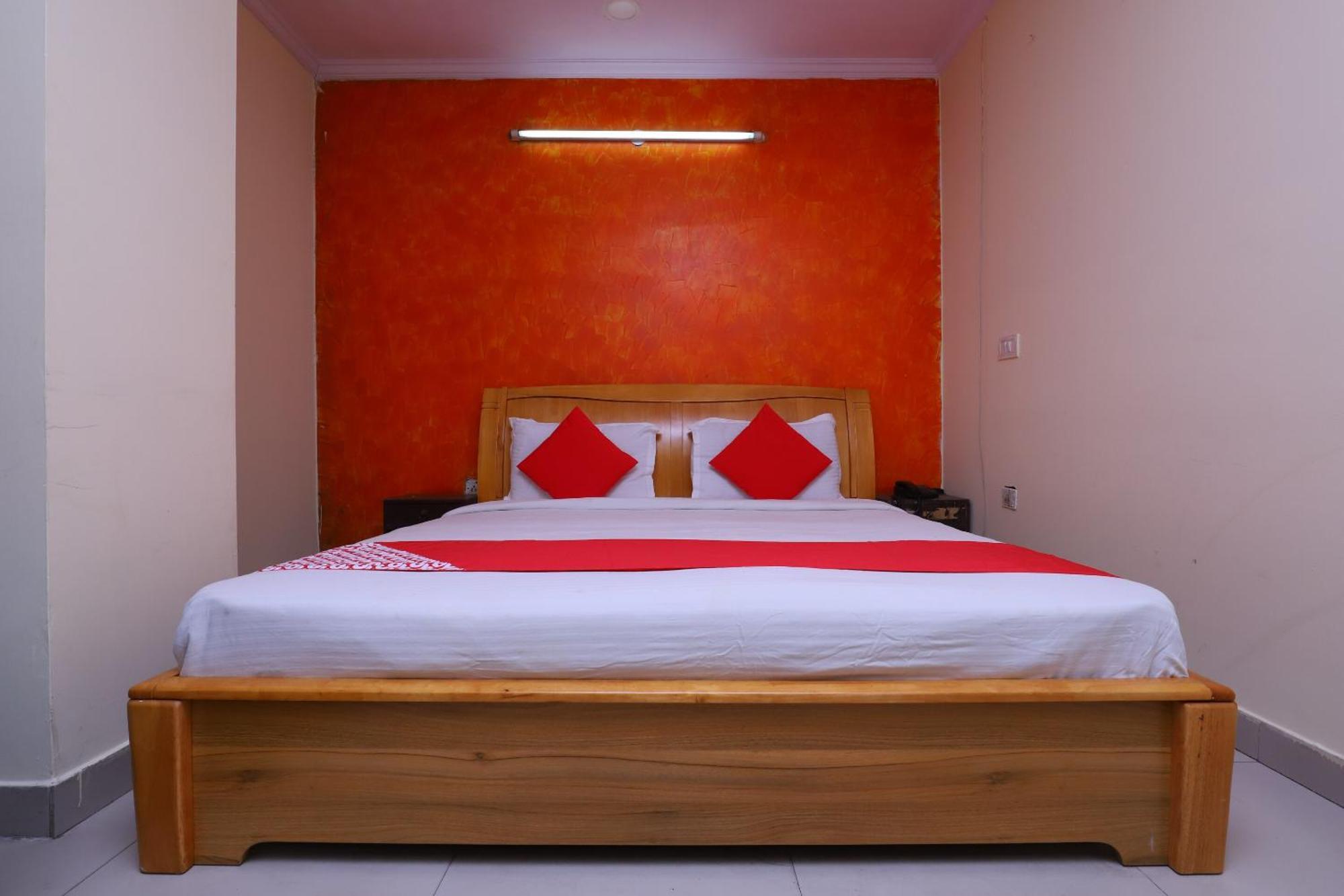 O J Joy Hotel New Delhi