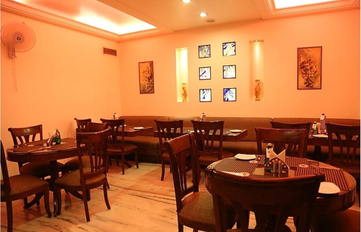 Hotel Florence Inn, Karol Bagh, New Delhi, 2 Min From Metro Delhi (National Capital Territory of India)
