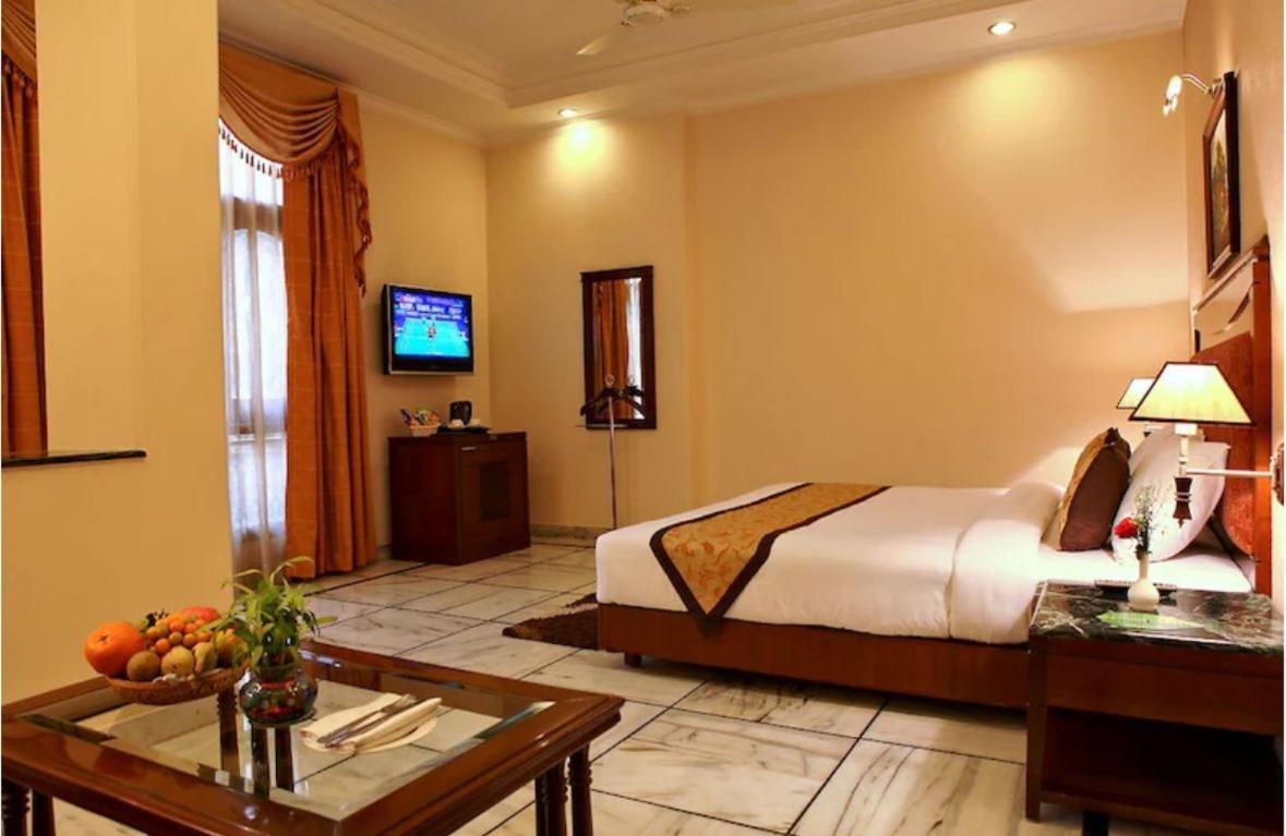 Florence Inn, Karol Bagh, New Delhi, 2 Min From Metro