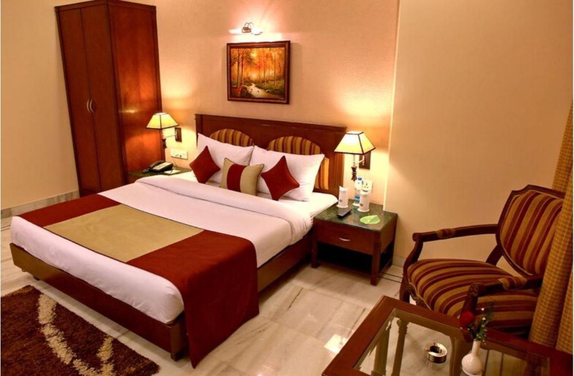 Florence Inn, Karol Bagh, New Delhi, 2 Min From Metro 4*
