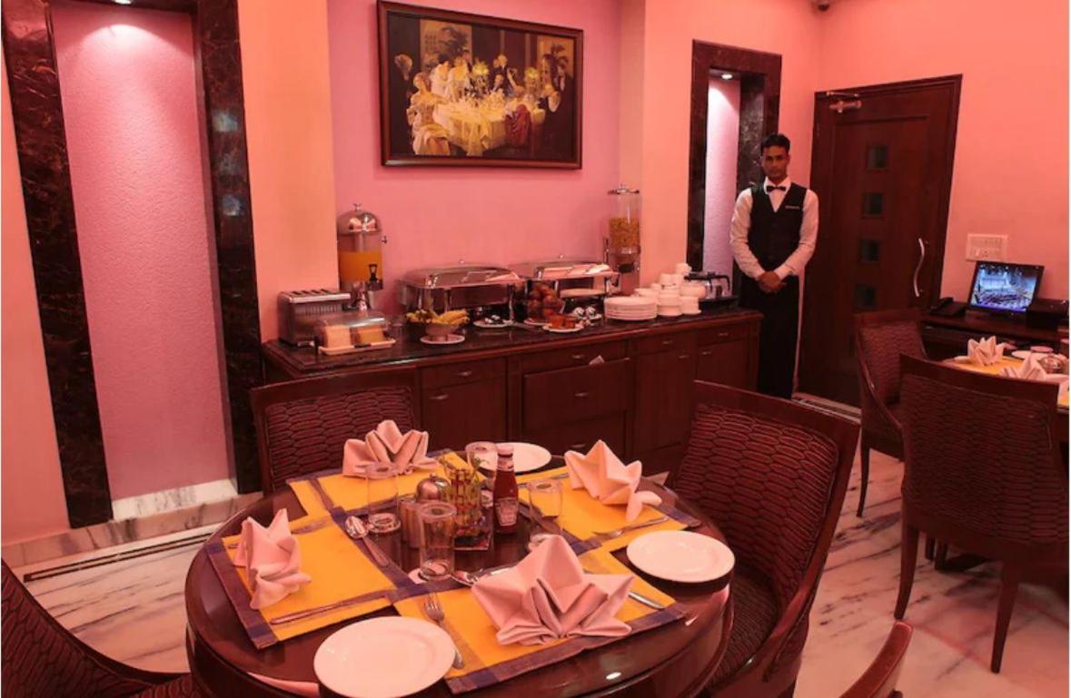 Florence Inn, Karol Bagh, New Delhi, 2 Min From Metro 4*