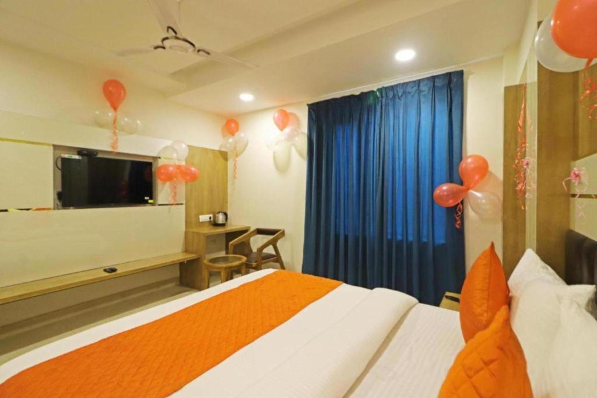Hotel Ambience -5 Mints Walk From Railway Station Nova Deli