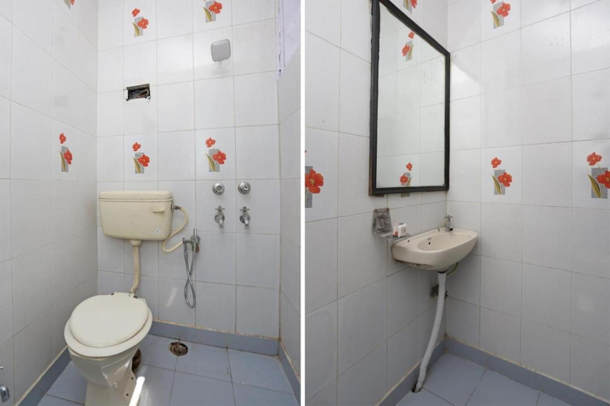 Spot International - Main Bazar Paharganj Love hotel