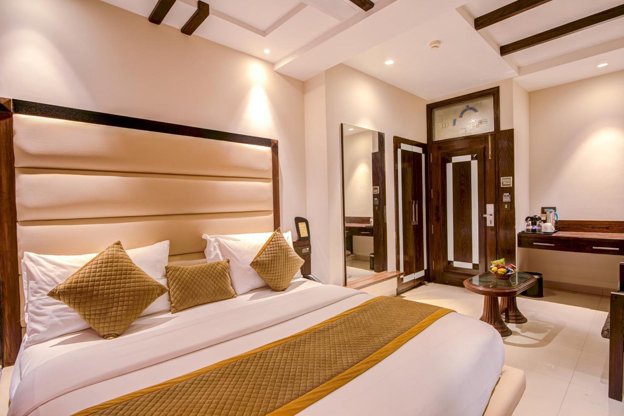 Empire Suites, New Delhi