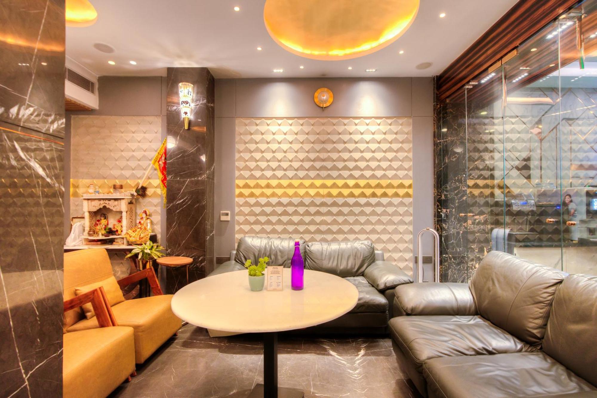 Empire Suites,