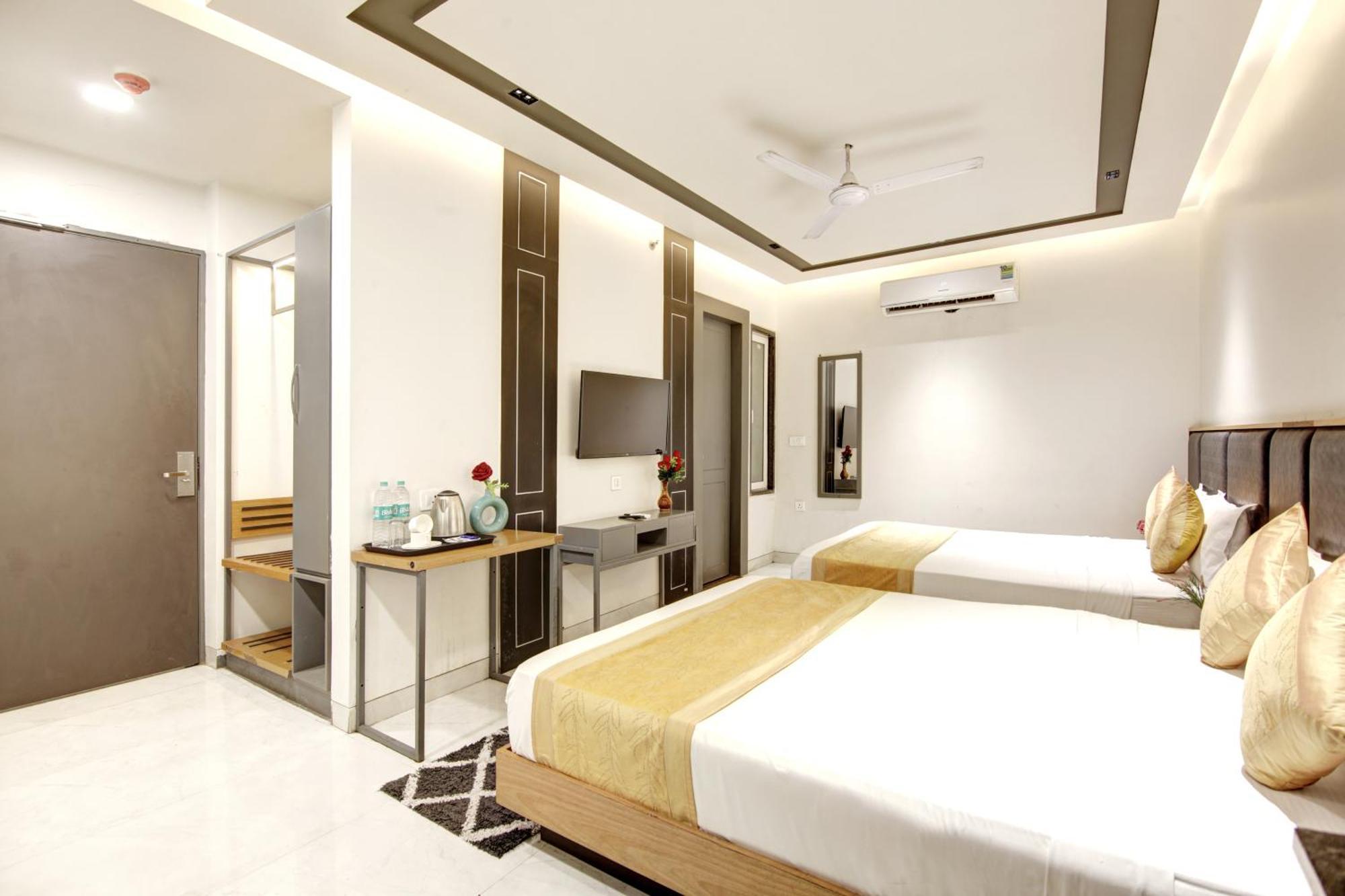 Applewood & - Free Airport Transffer Hotel New Delhi