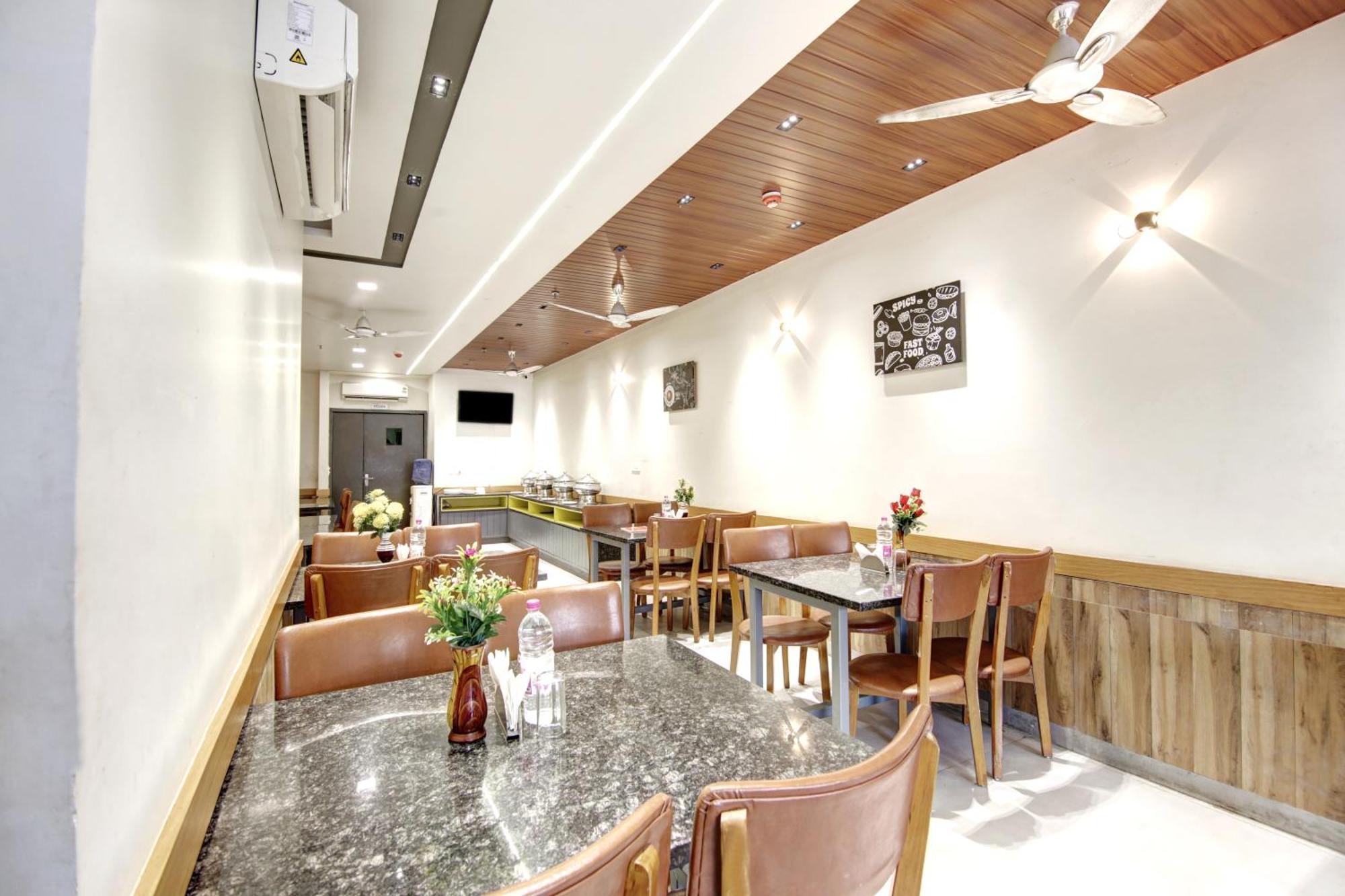 Applewood & - Free Airport Transffer Hotel New Delhi