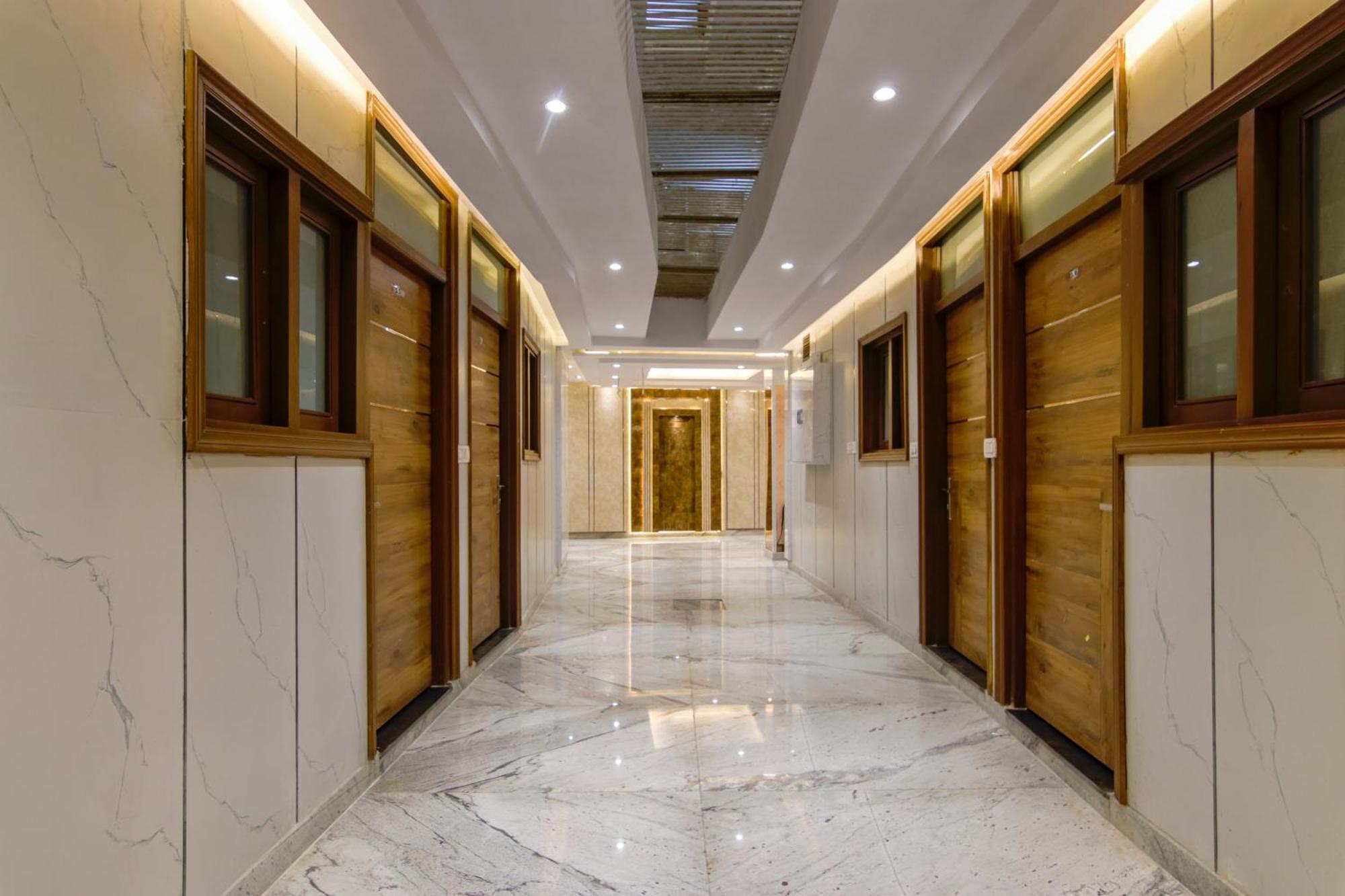 Guest house Star Dx By P K Residency New Delhi
