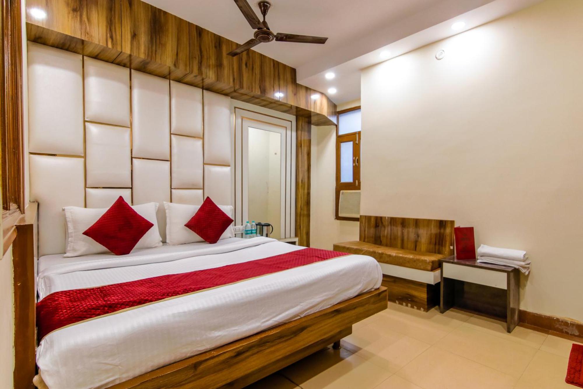 Star Dx By P K Residency Guest house *