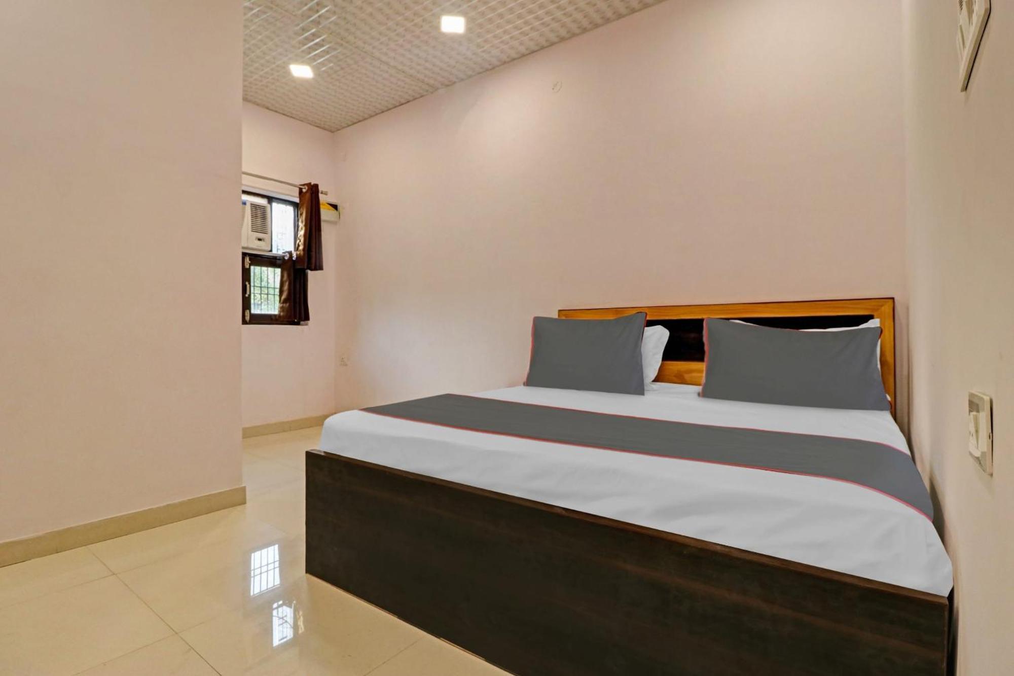 Collection O Qotel Peeragarhi 4*