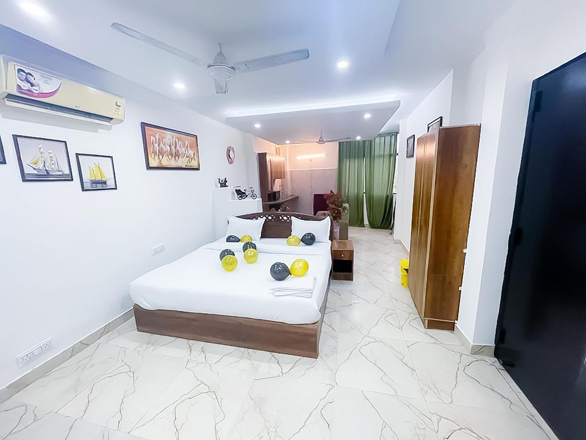Hotel T-49 Hauz Khas By Roomshala 3*