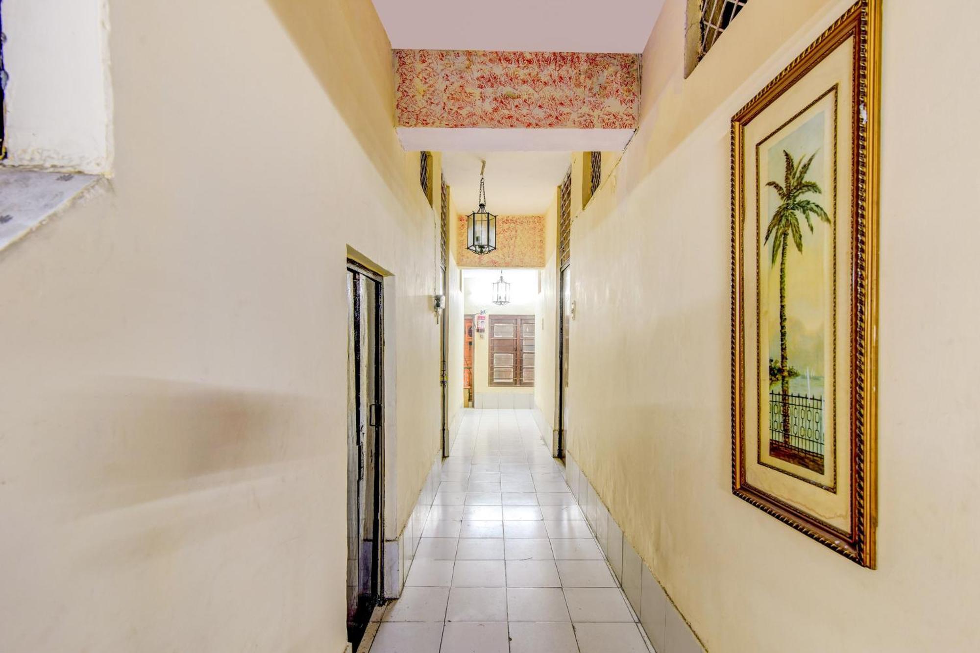 Spot On Swagat Palace 4* New Delhi
