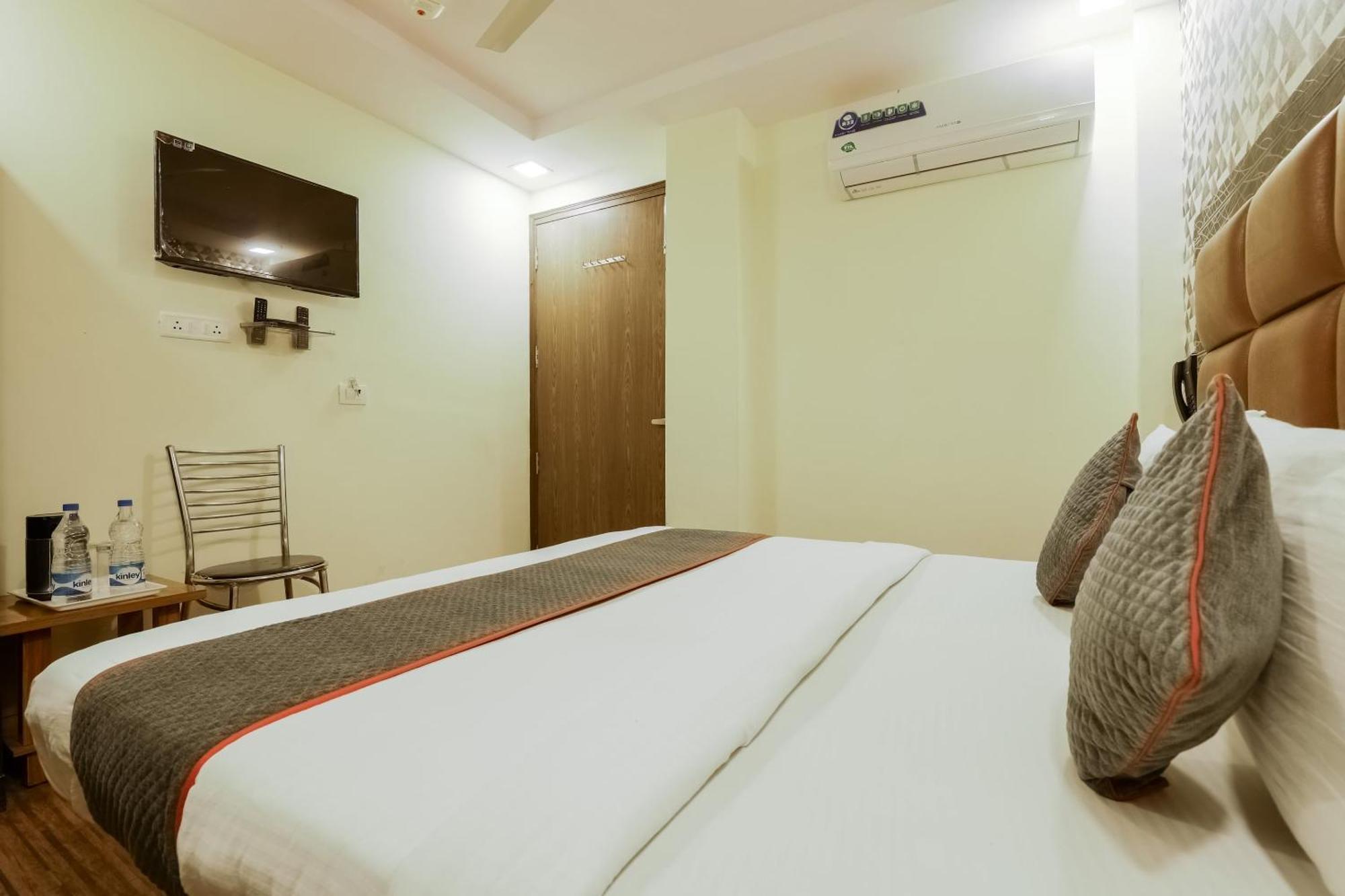 Collection O Yellow Saffron Hotel Delhi (National Capital Territory of India)