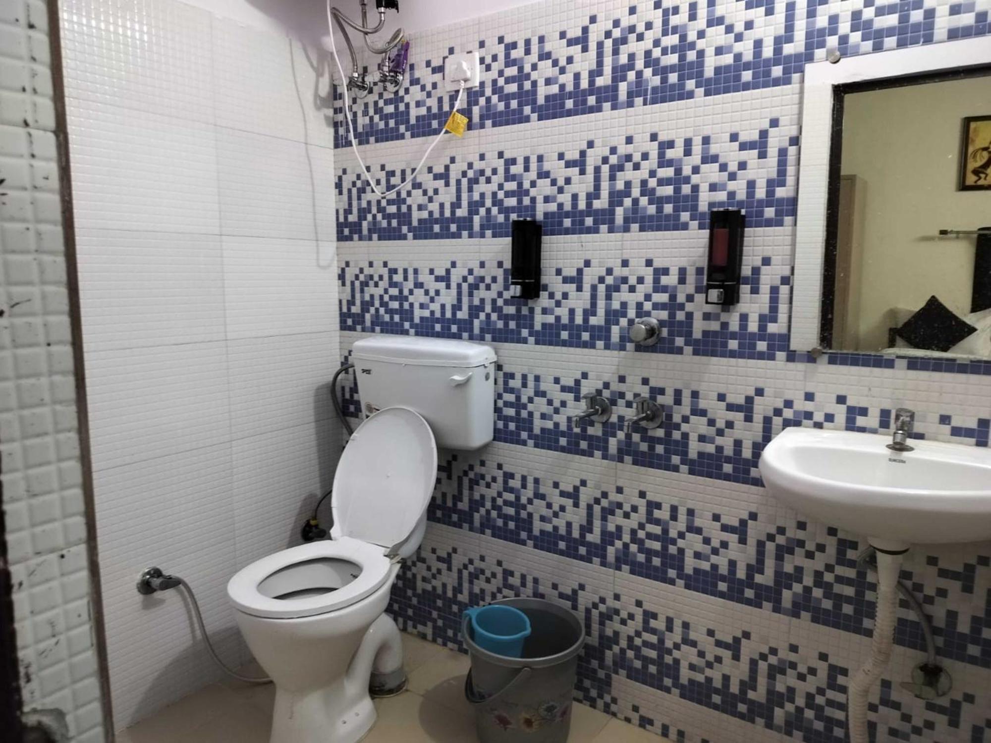 Cr Residency -near Chanakyapuri Embassy Area Hotel New Delhi
