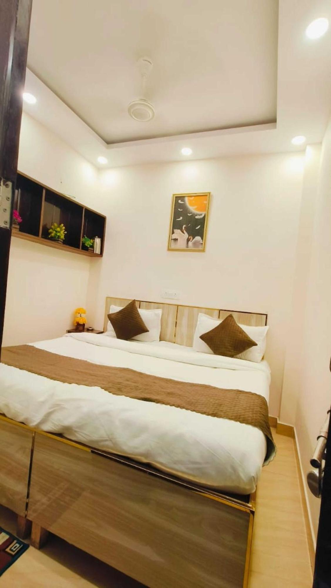 Cr Residency -near Chanakyapuri Embassy Area 3* New Delhi