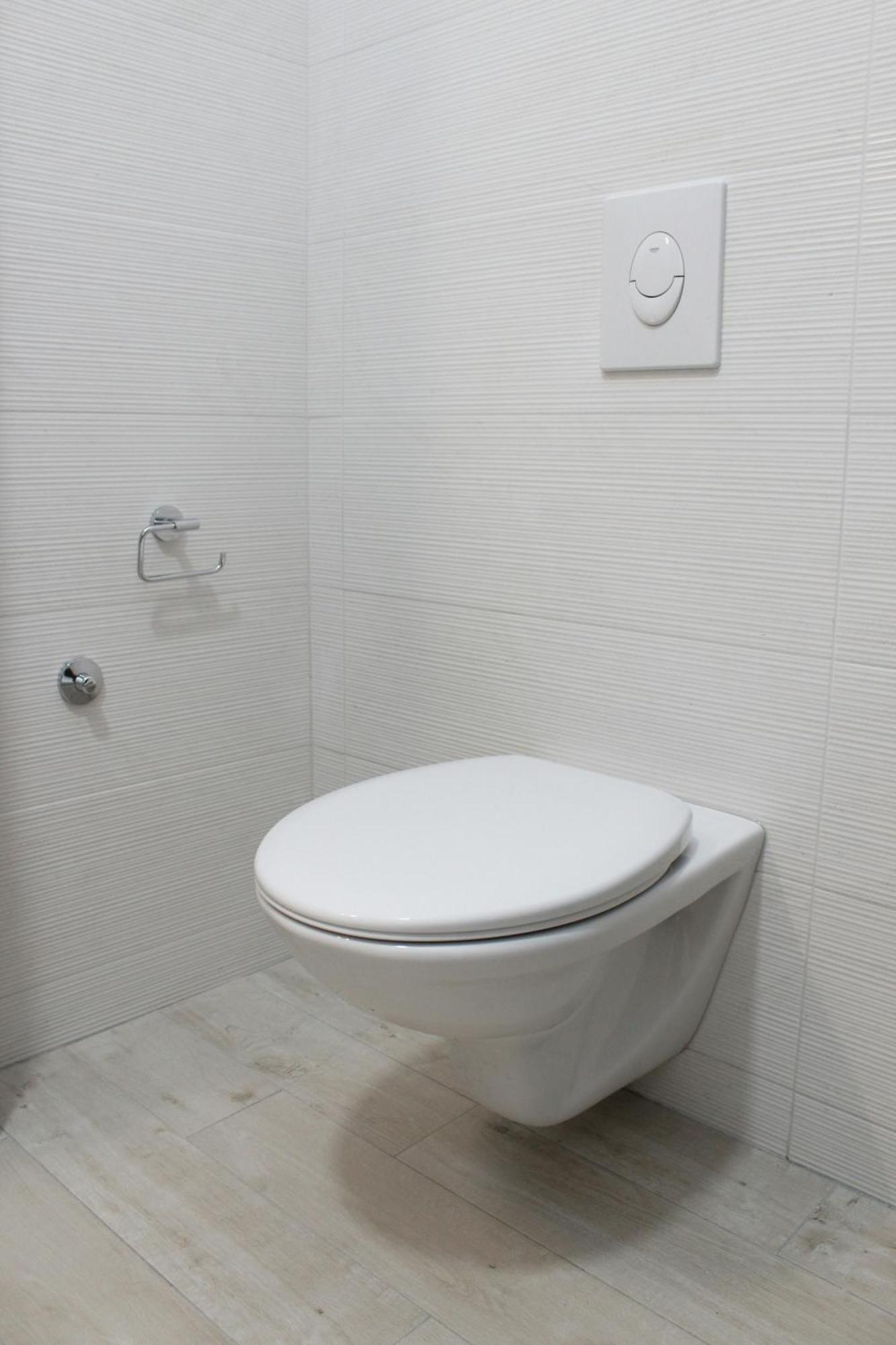For Luxury Near Delhi Airport Hotel