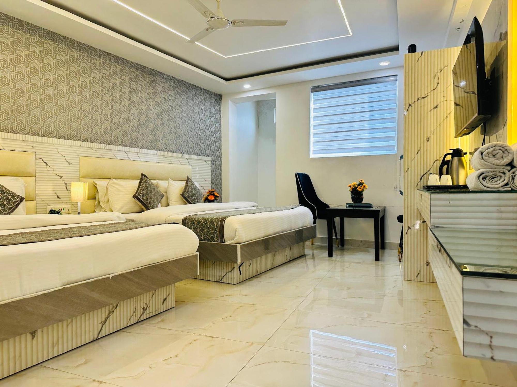 Krishna Deluxe-by Rcg Hotel